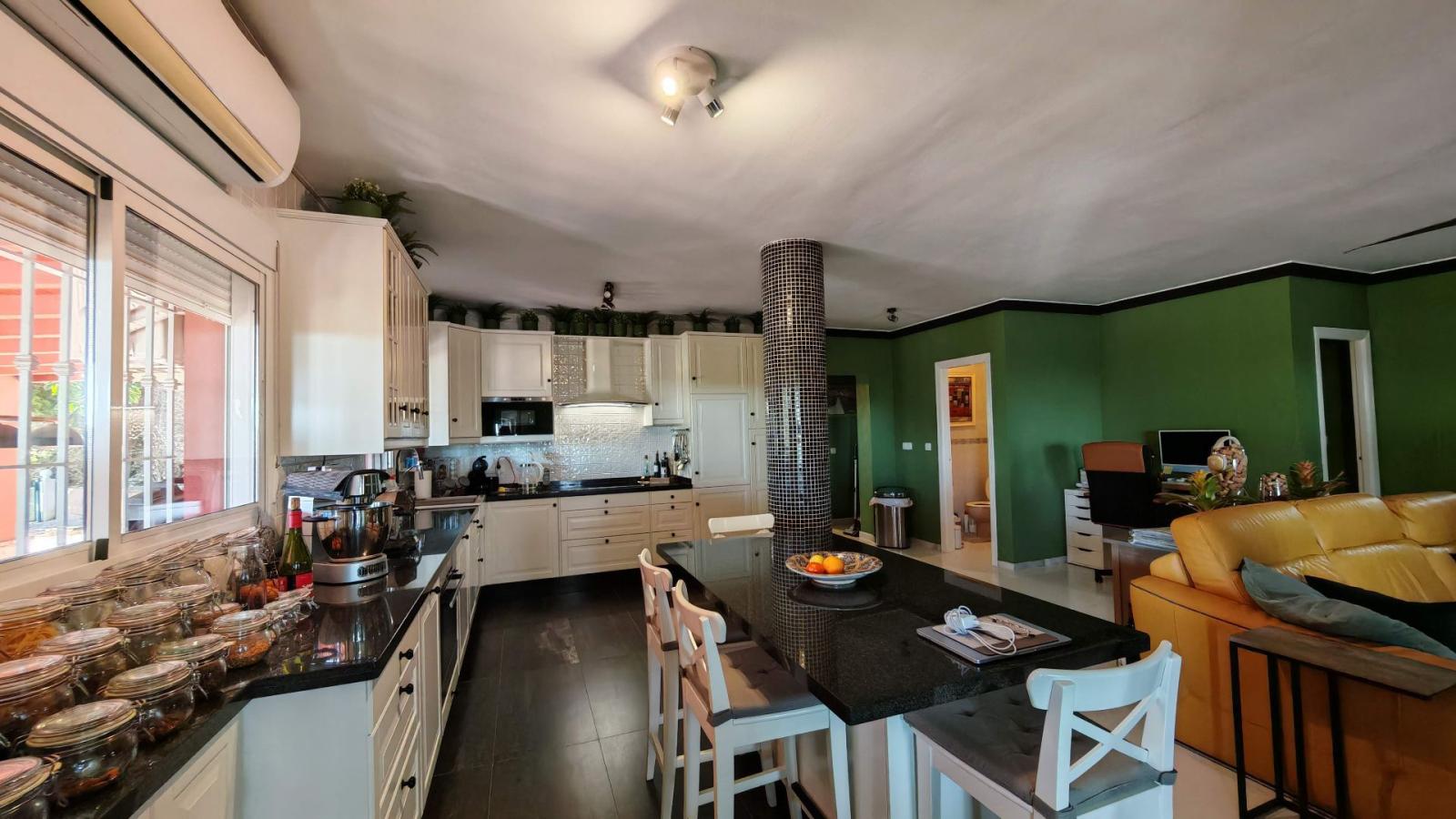 Chalet en Venta en Torrox