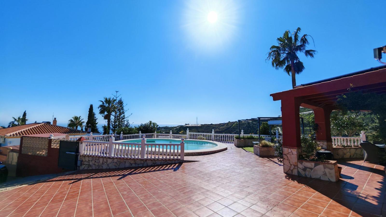 Chalet en Venta en Torrox