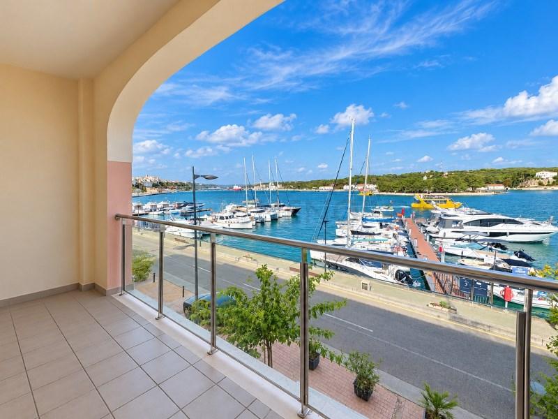 Flat for Sale in Mahón