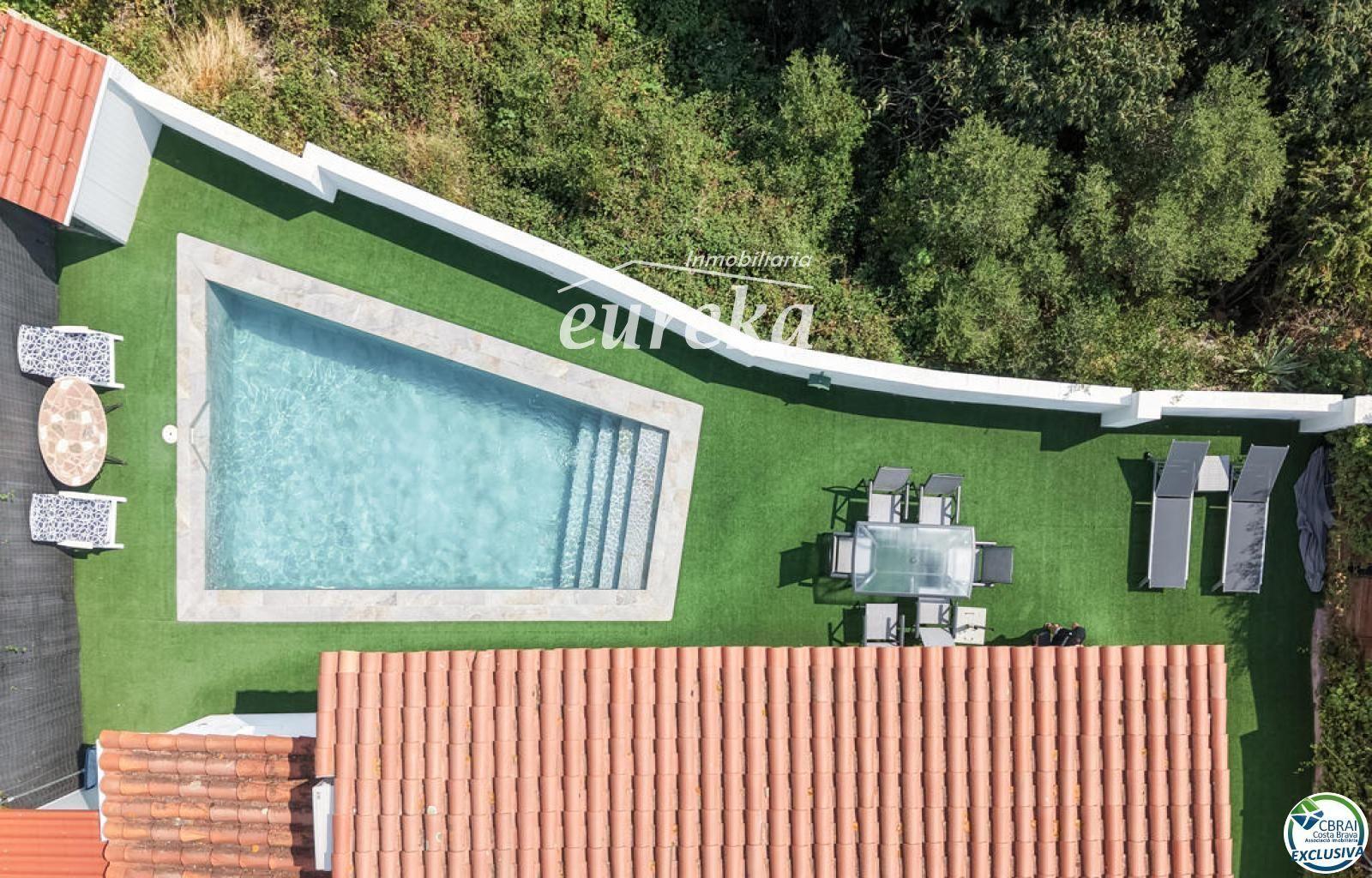 Chalet for Sale in Roses
