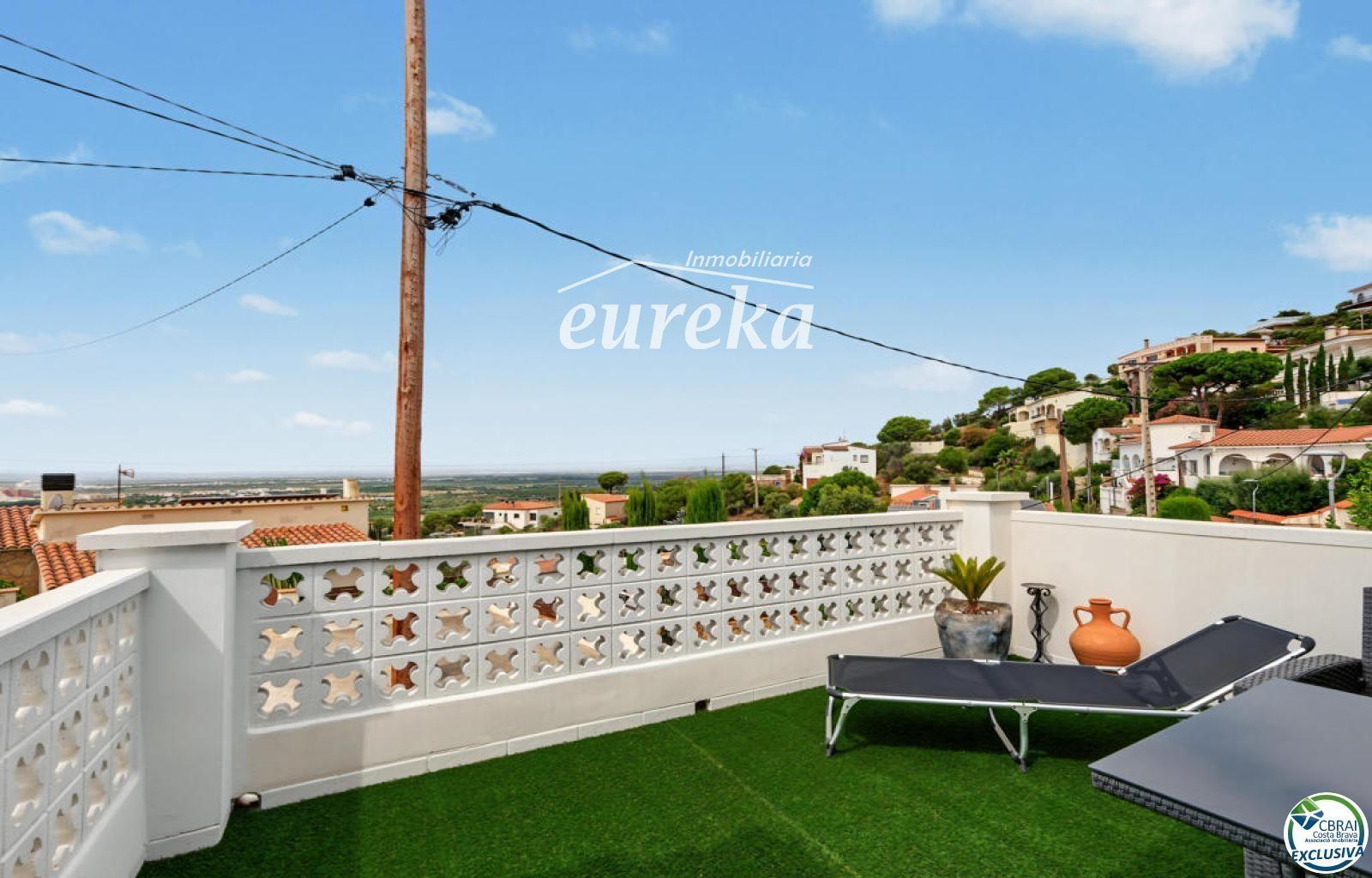 Chalet for Sale in Roses