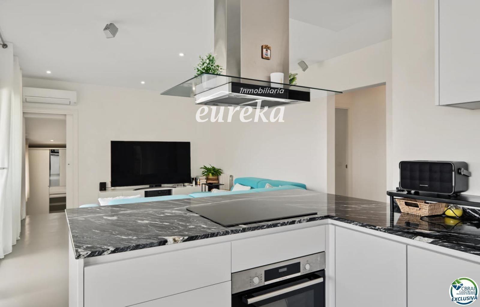 Chalet for Sale in Roses