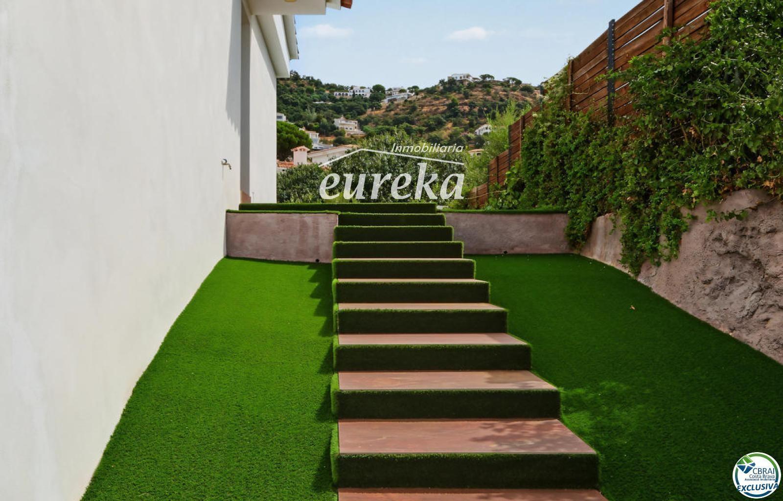 Chalet for Sale in Roses