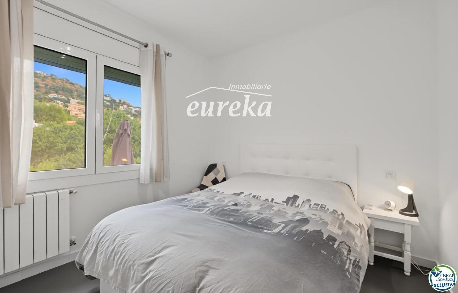Chalet for Sale in Roses