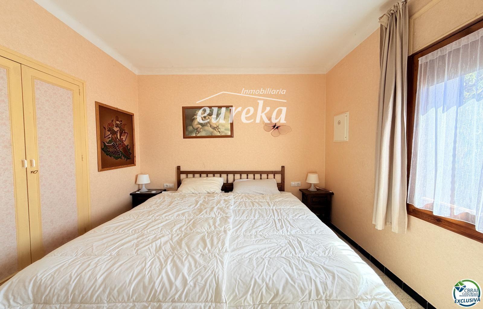 Chalet for Sale in Roses