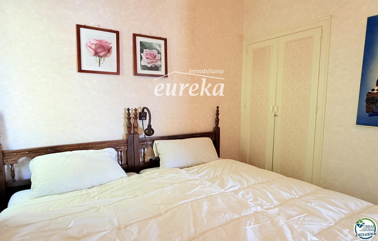 Chalet for Sale in Roses