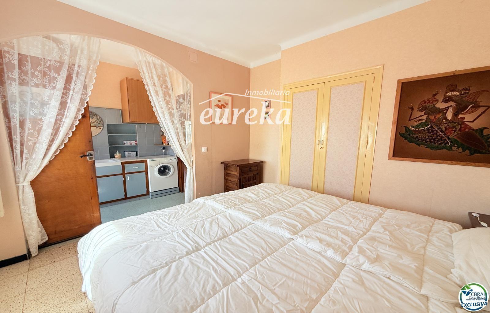Chalet for Sale in Roses