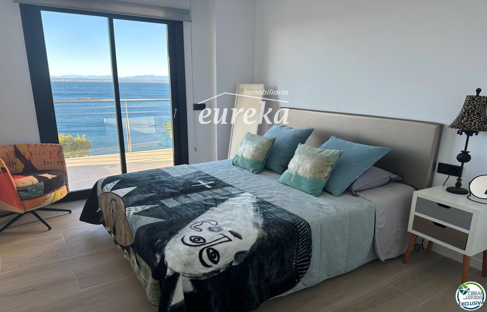 Chalet for Sale in Roses