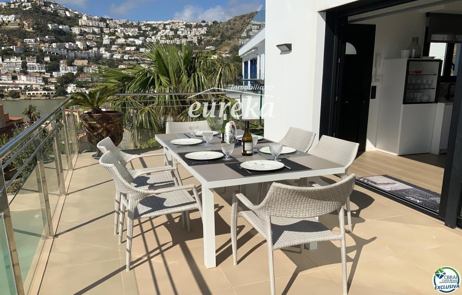 Chalet for Sale in Roses
