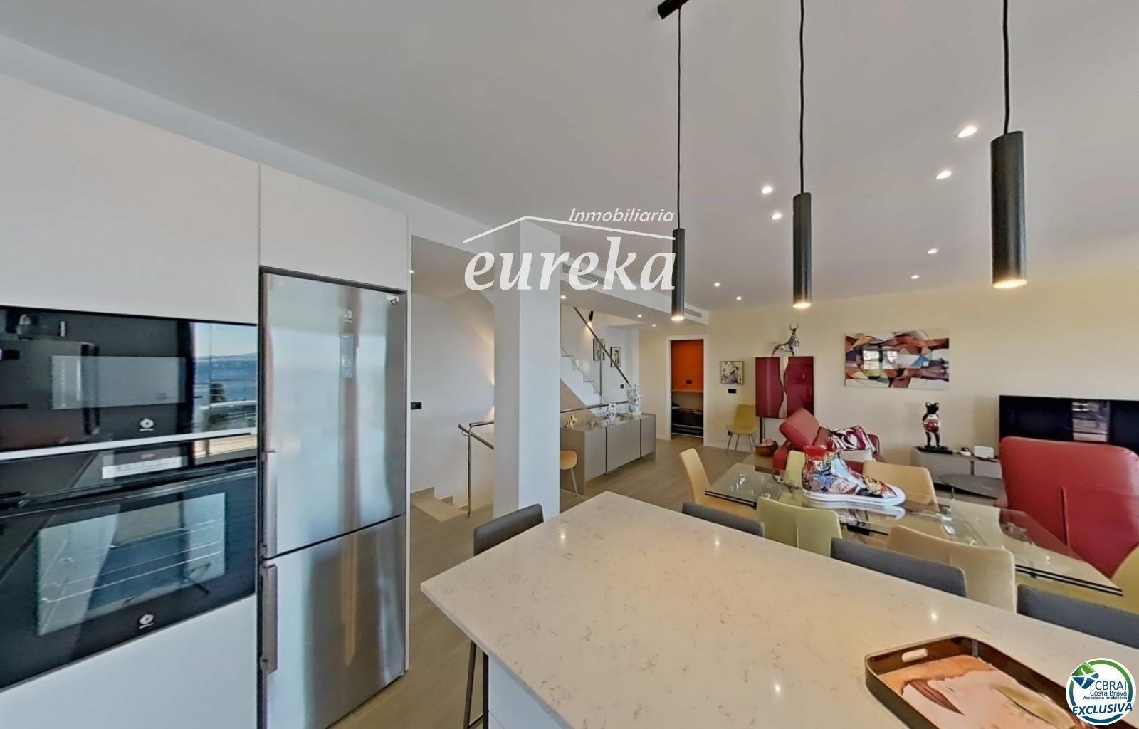 Chalet for Sale in Roses