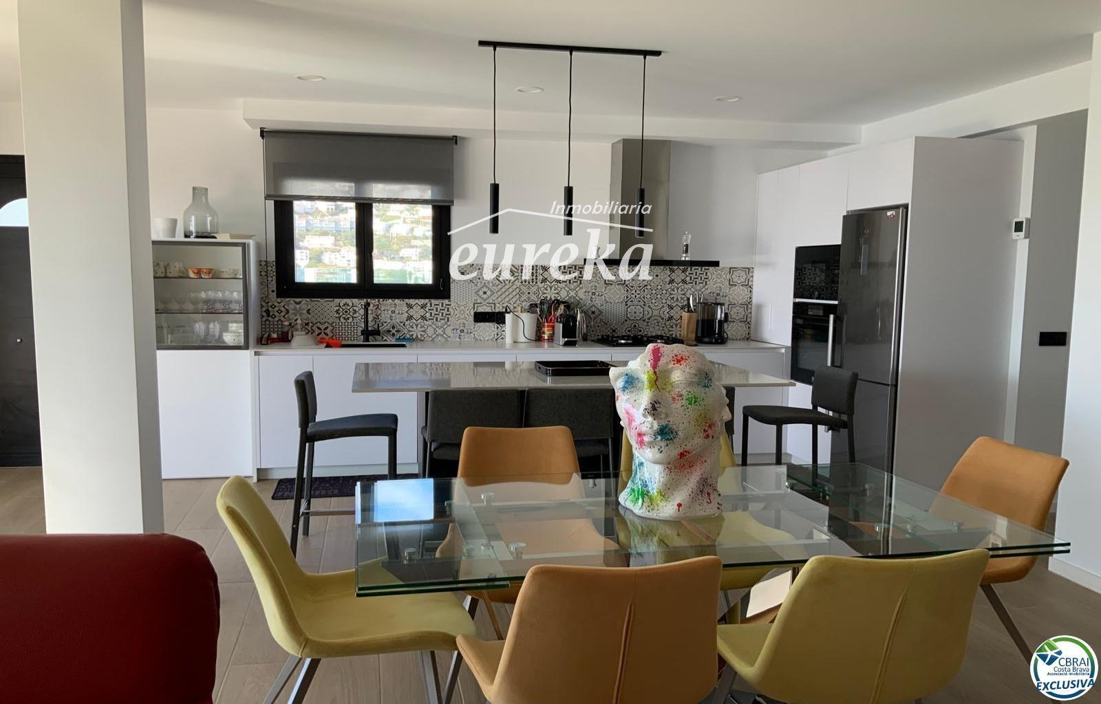 Chalet for Sale in Roses