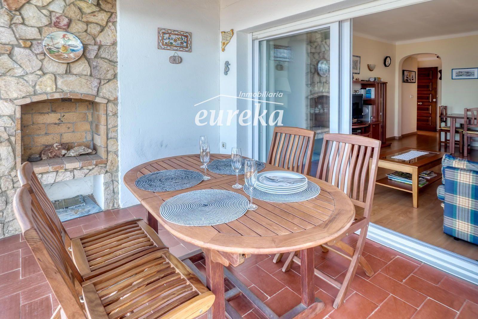 Flat for Sale in Roses