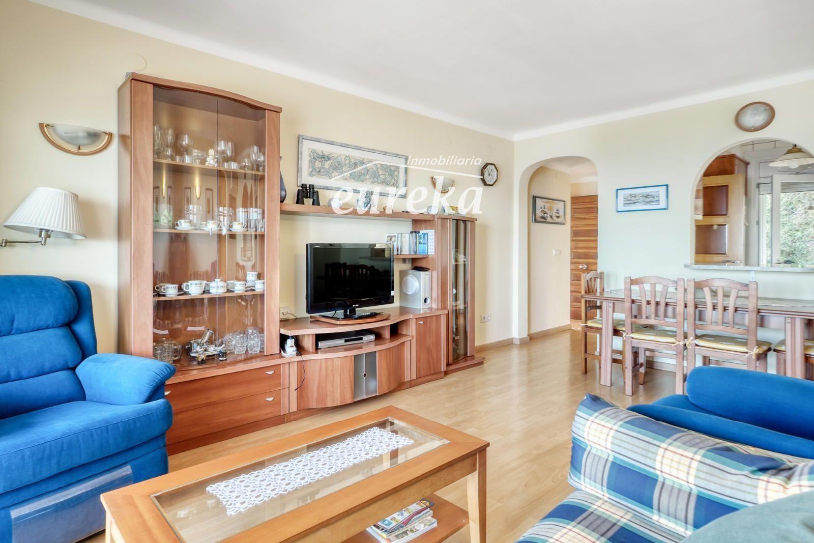 Flat for Sale in Roses