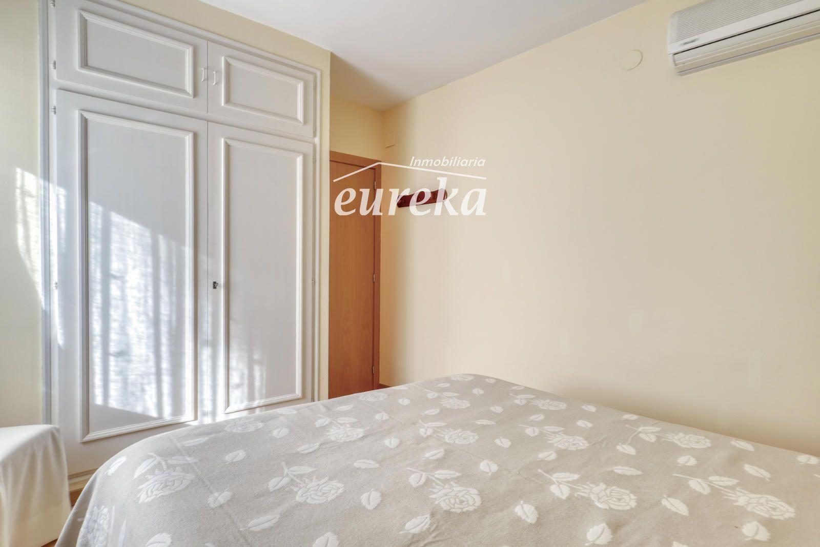 Flat for Sale in Roses