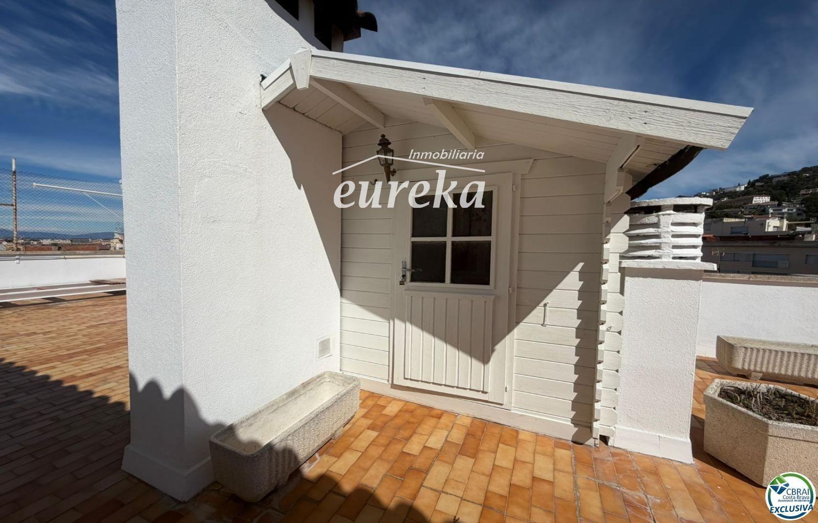 Flat for Sale in Roses