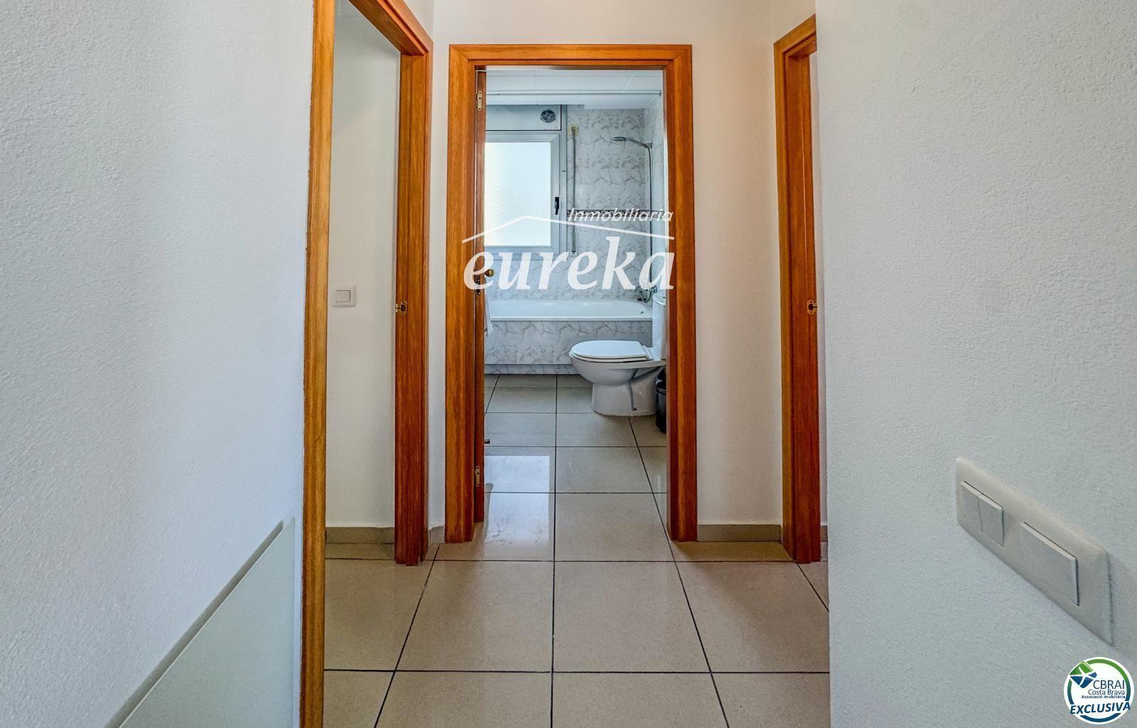 Flat for Sale in Roses