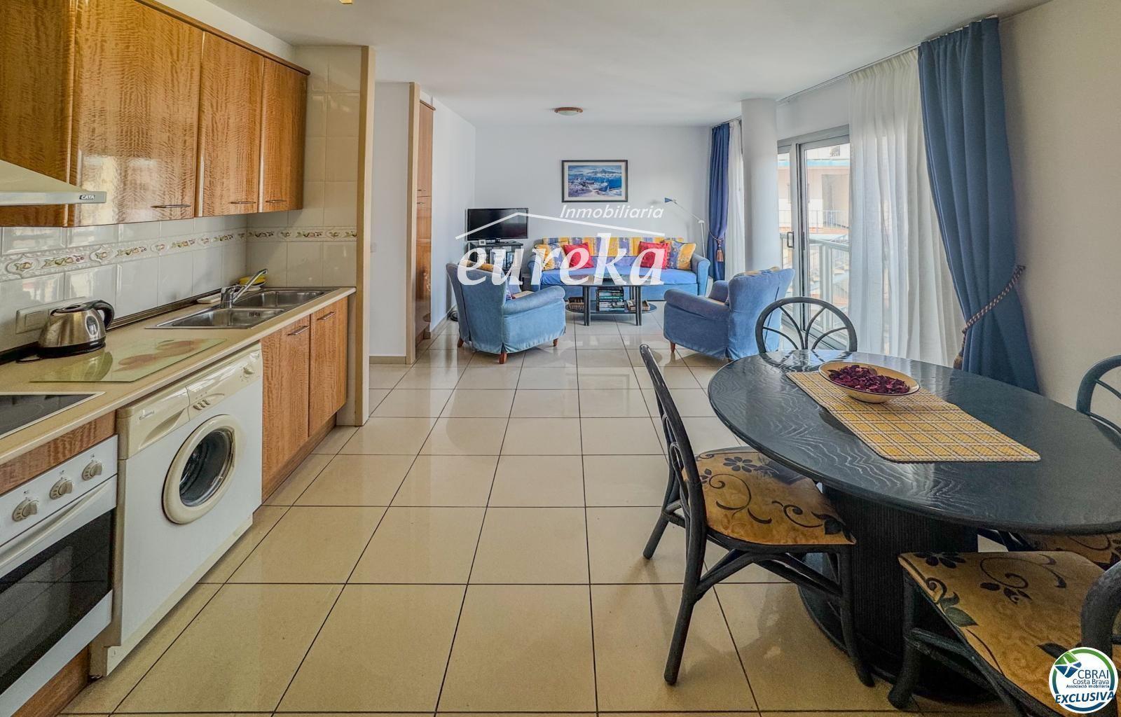 Flat for Sale in Roses