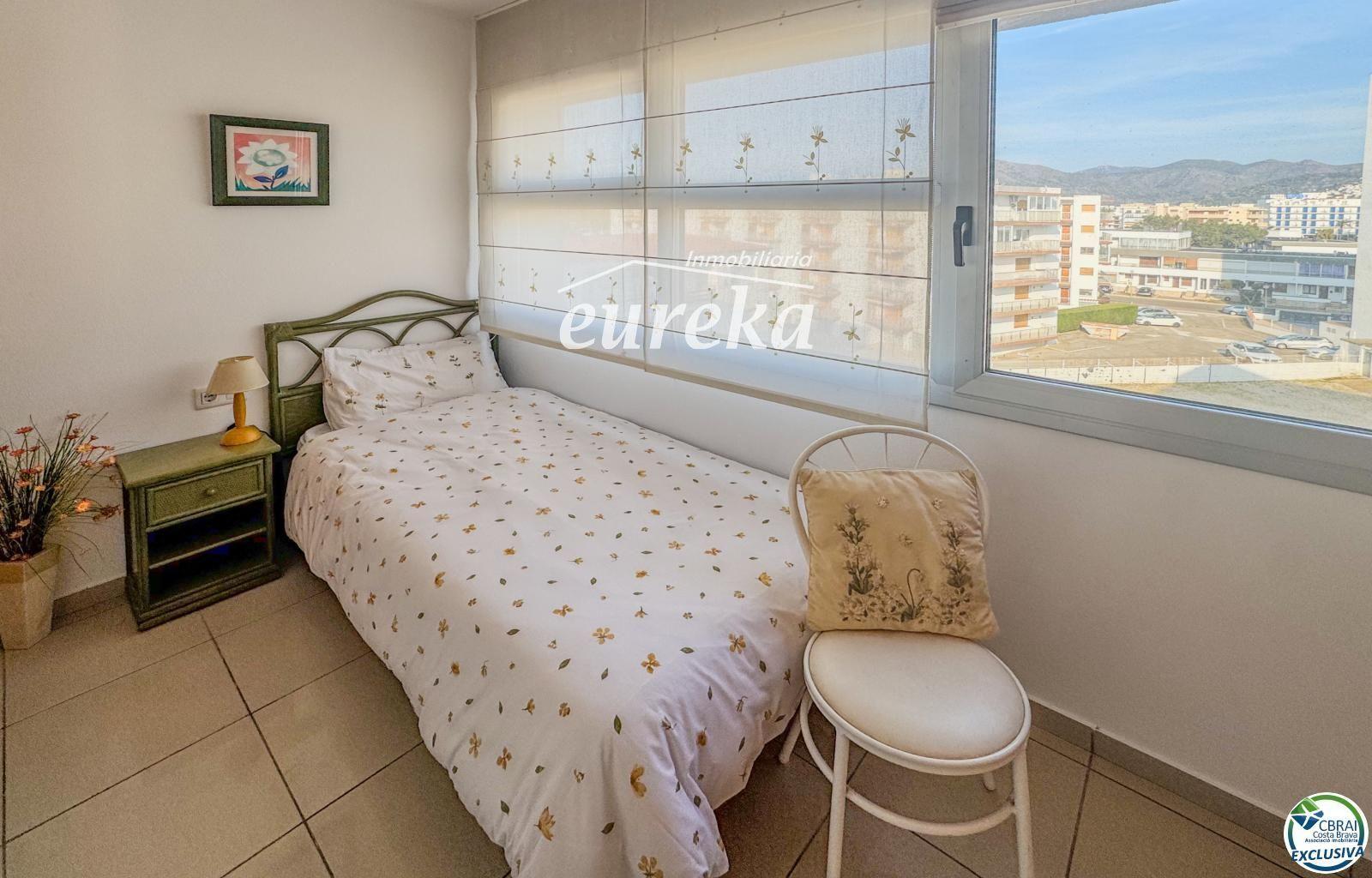 Flat for Sale in Roses
