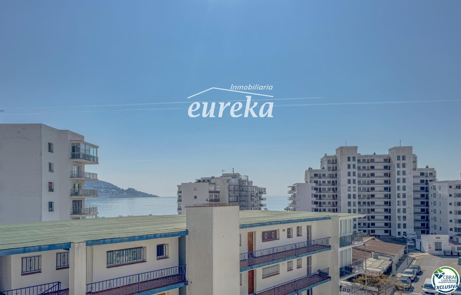 Flat for Sale in Roses