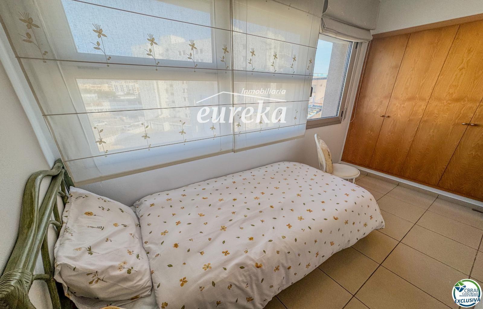 Flat for Sale in Roses