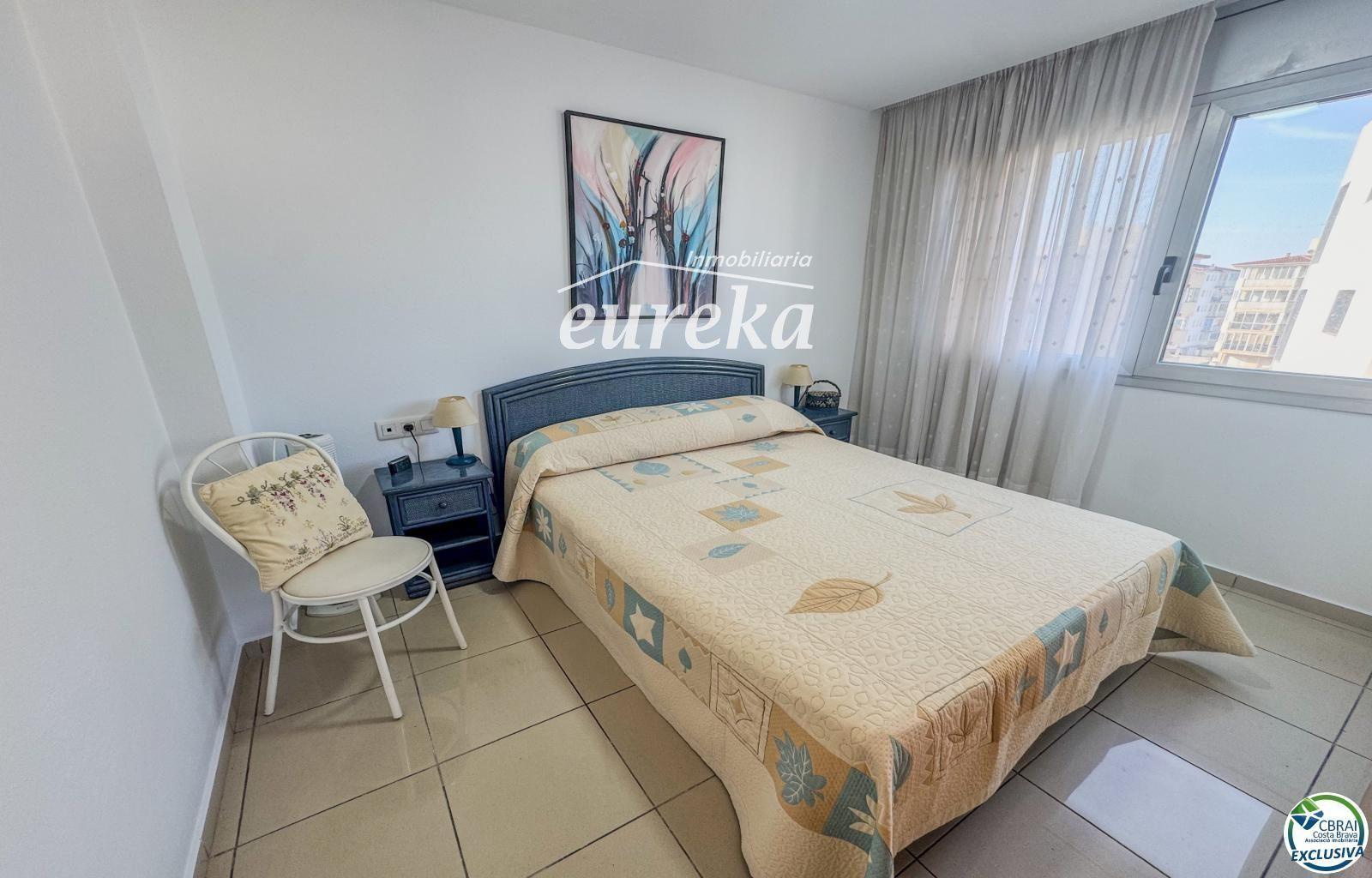 Flat for Sale in Roses