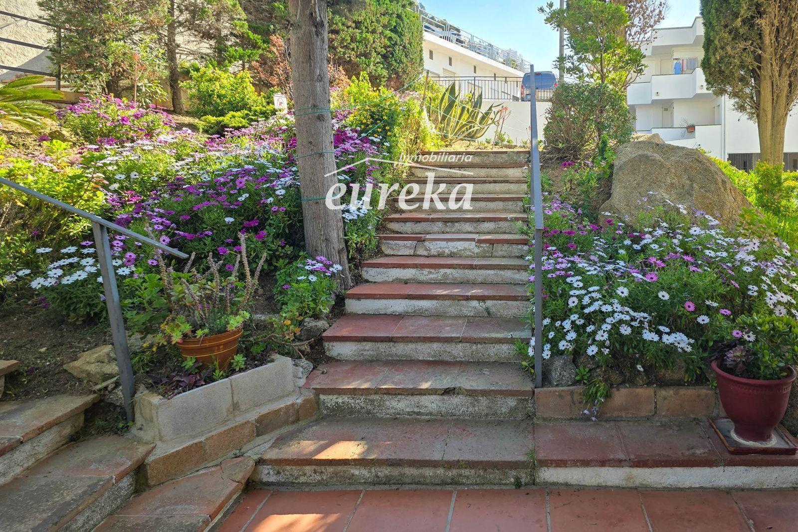 Flat for Sale in Roses