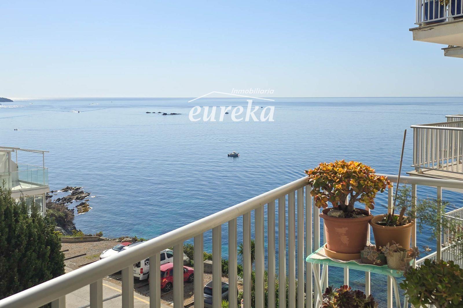 Flat for Sale in Roses