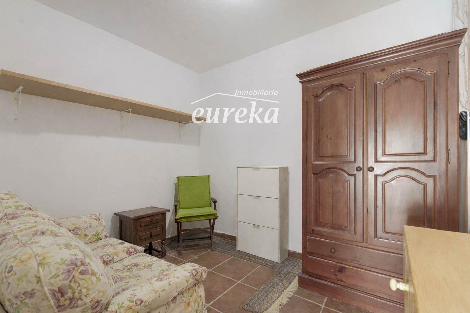 Flat for Sale in Roses