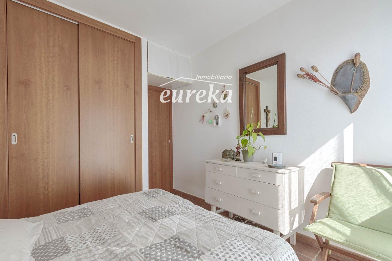 Flat for Sale in Roses