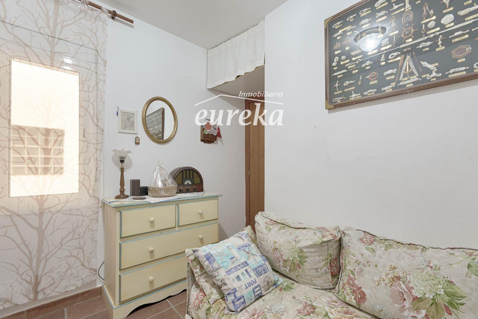 Flat for Sale in Roses
