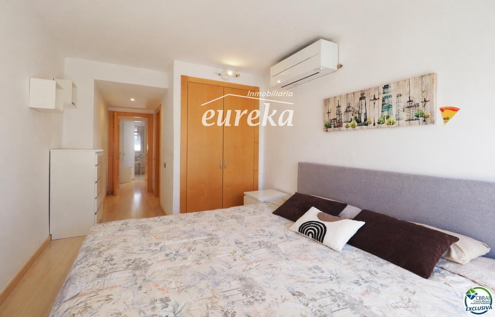 Flat for Sale in Roses