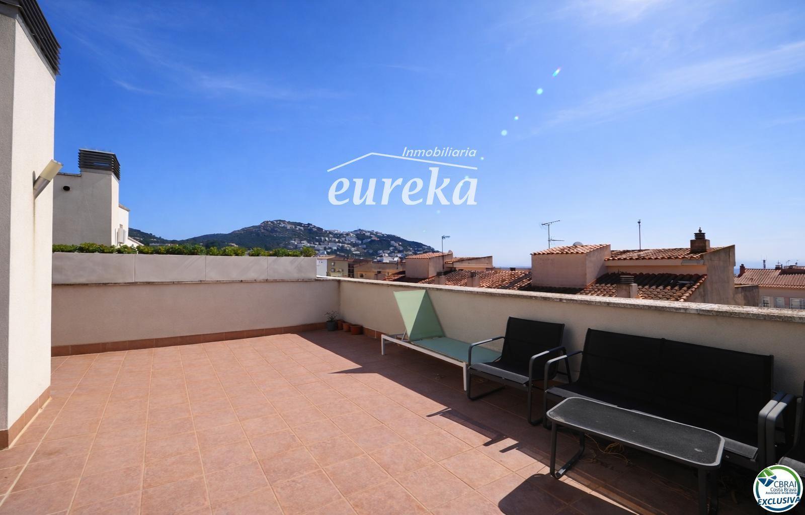 Flat for Sale in Roses