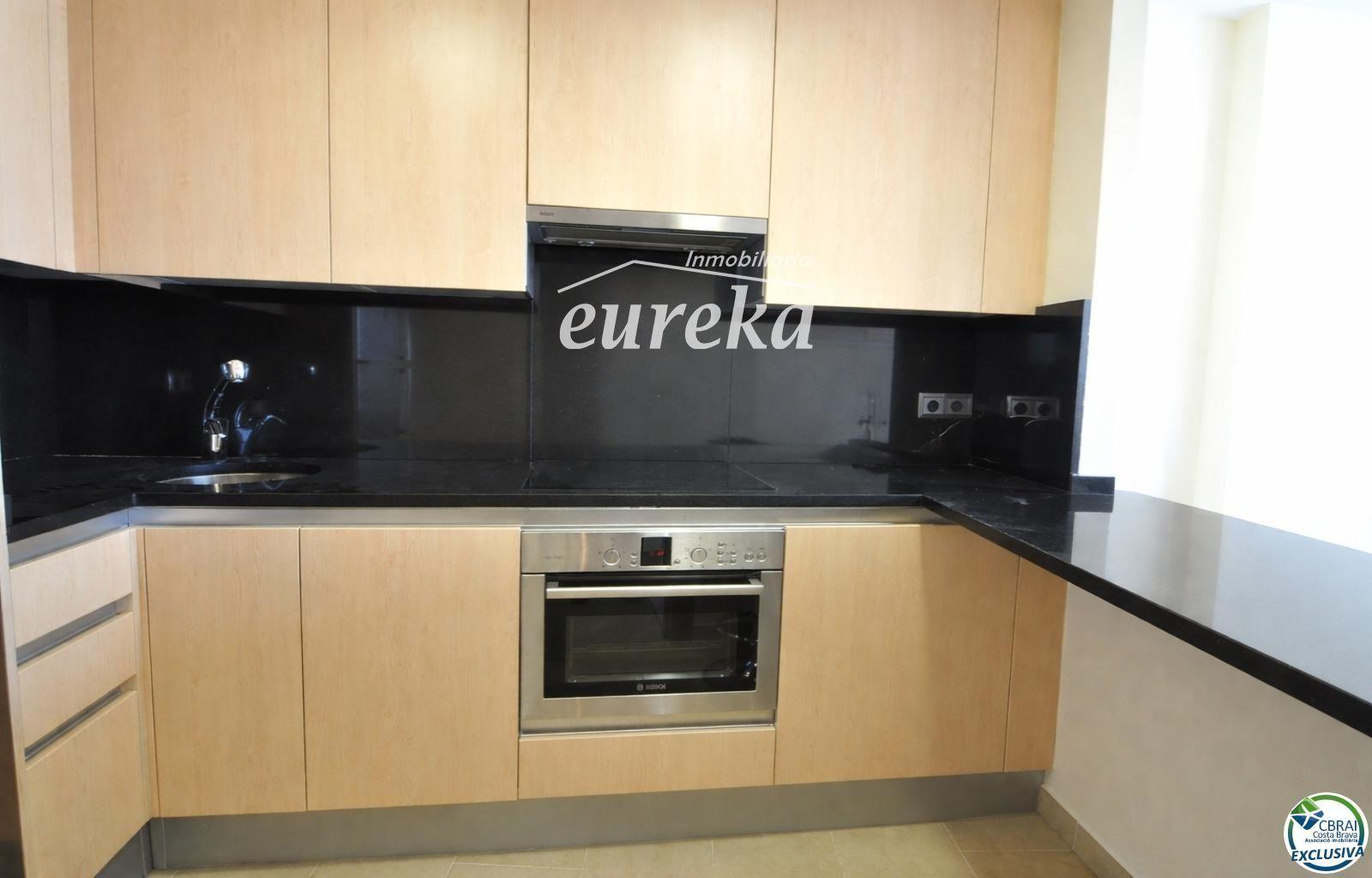 Flat for Sale in Roses