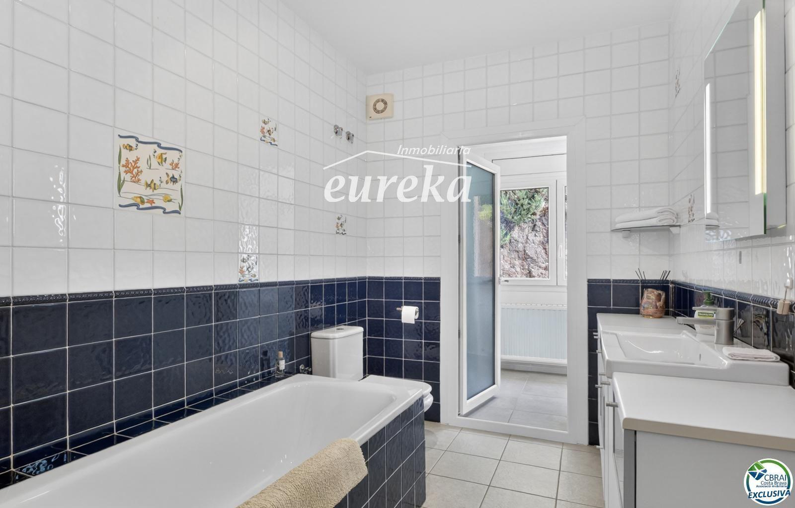 Chalet for Sale in Palau-saverdera