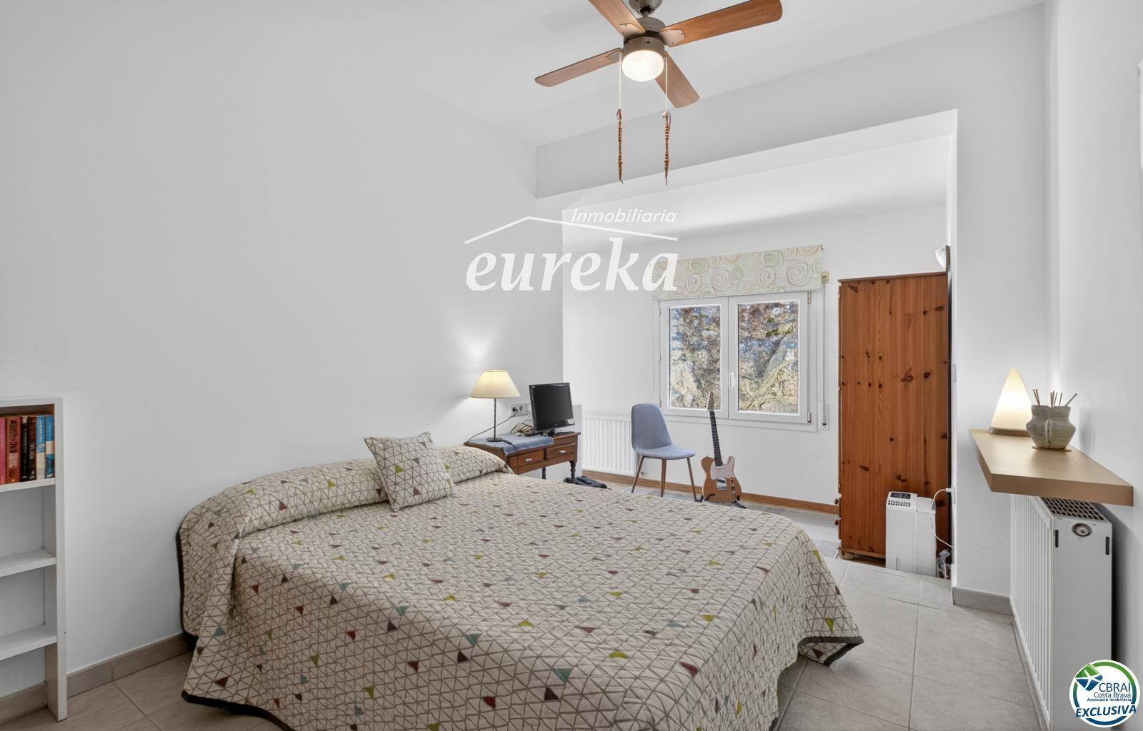 Chalet for Sale in Palau-saverdera