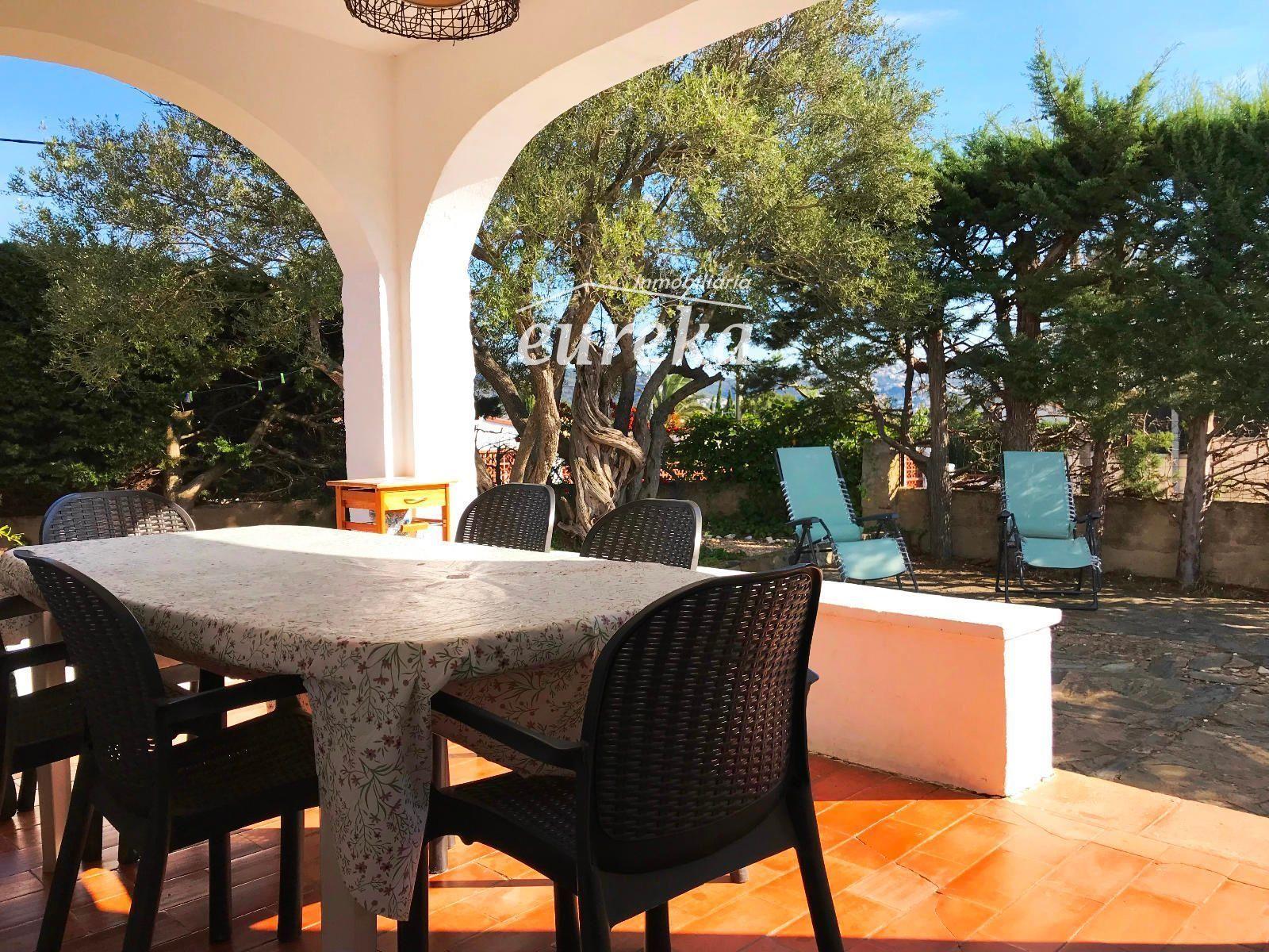 Chalet for Sale in Roses