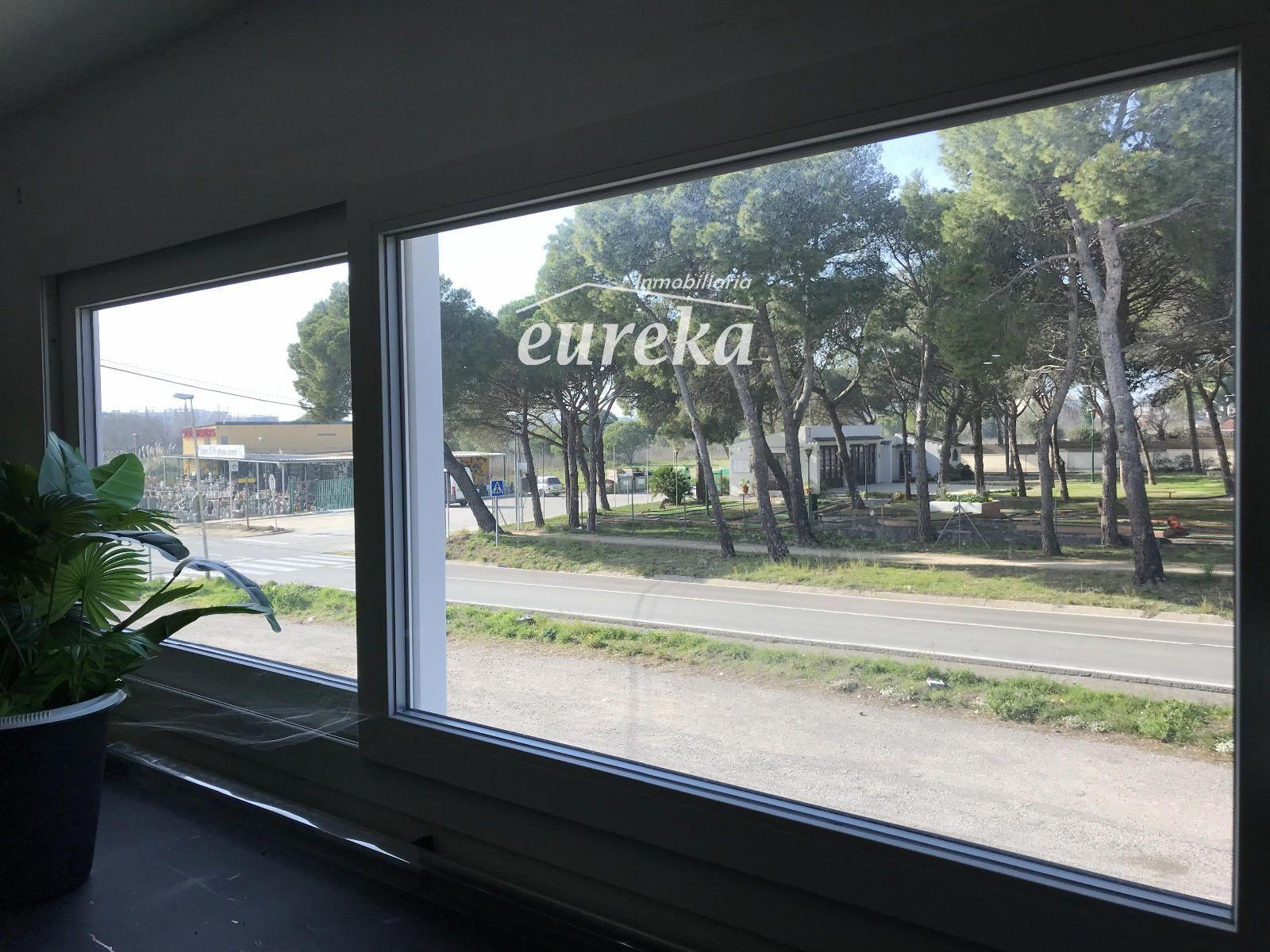 Premise for Sale in Roses