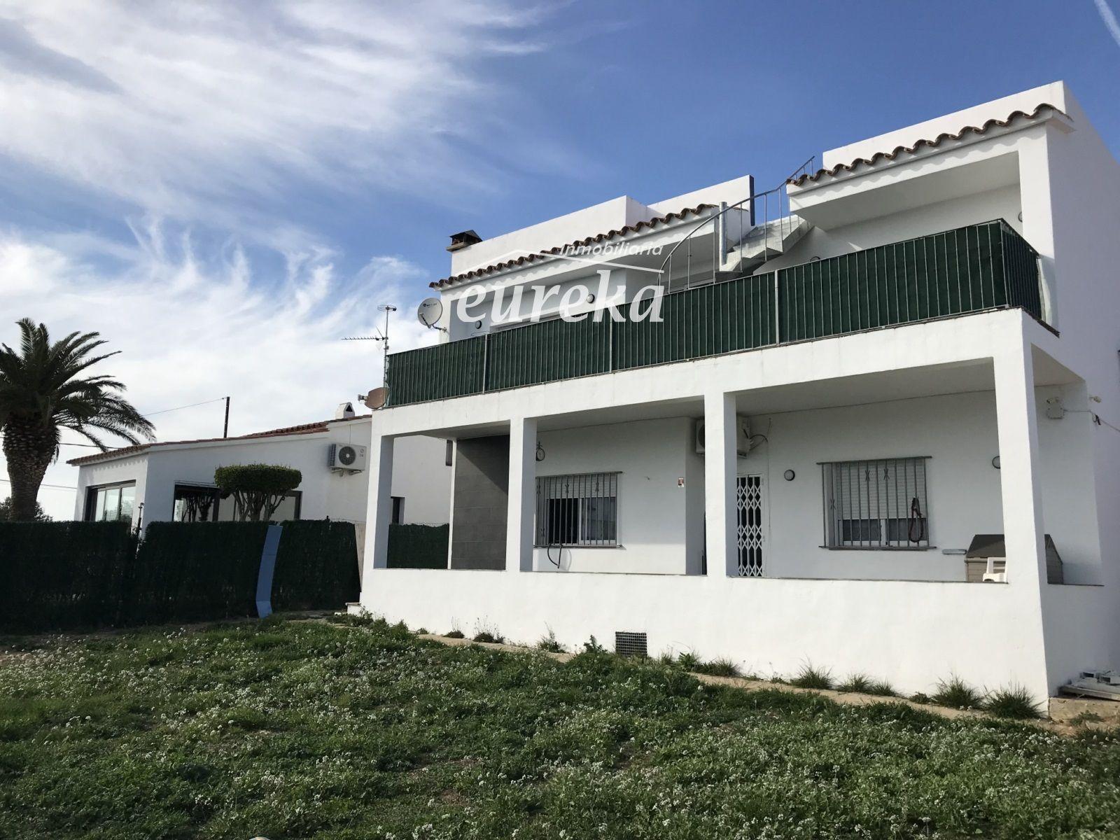 Chalet en Venta en Roses
