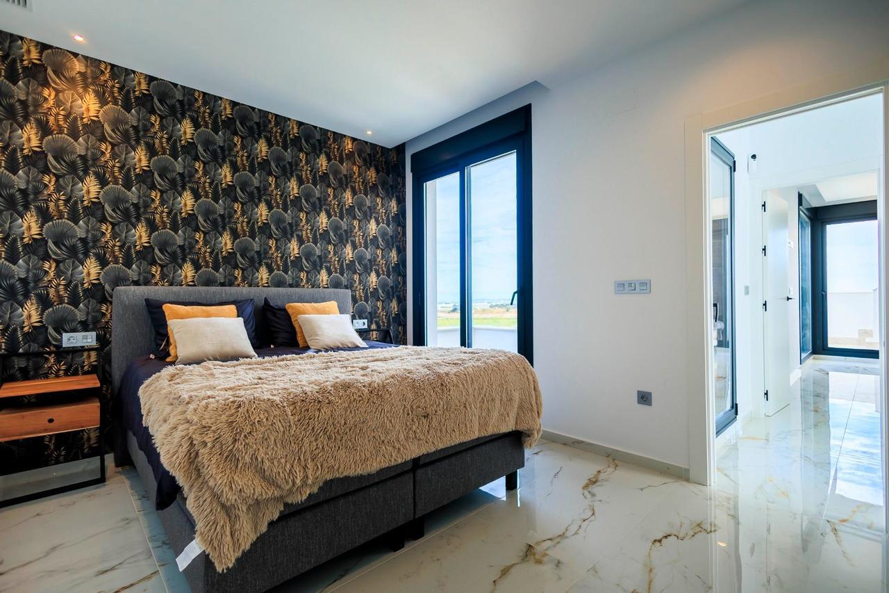 Villa en Venta en Pilar de la Horadada