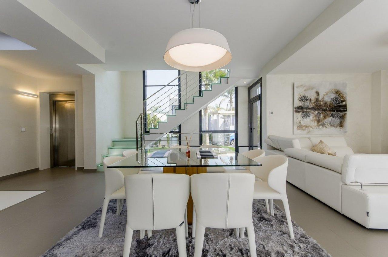 Villa en Venta en Orihuela