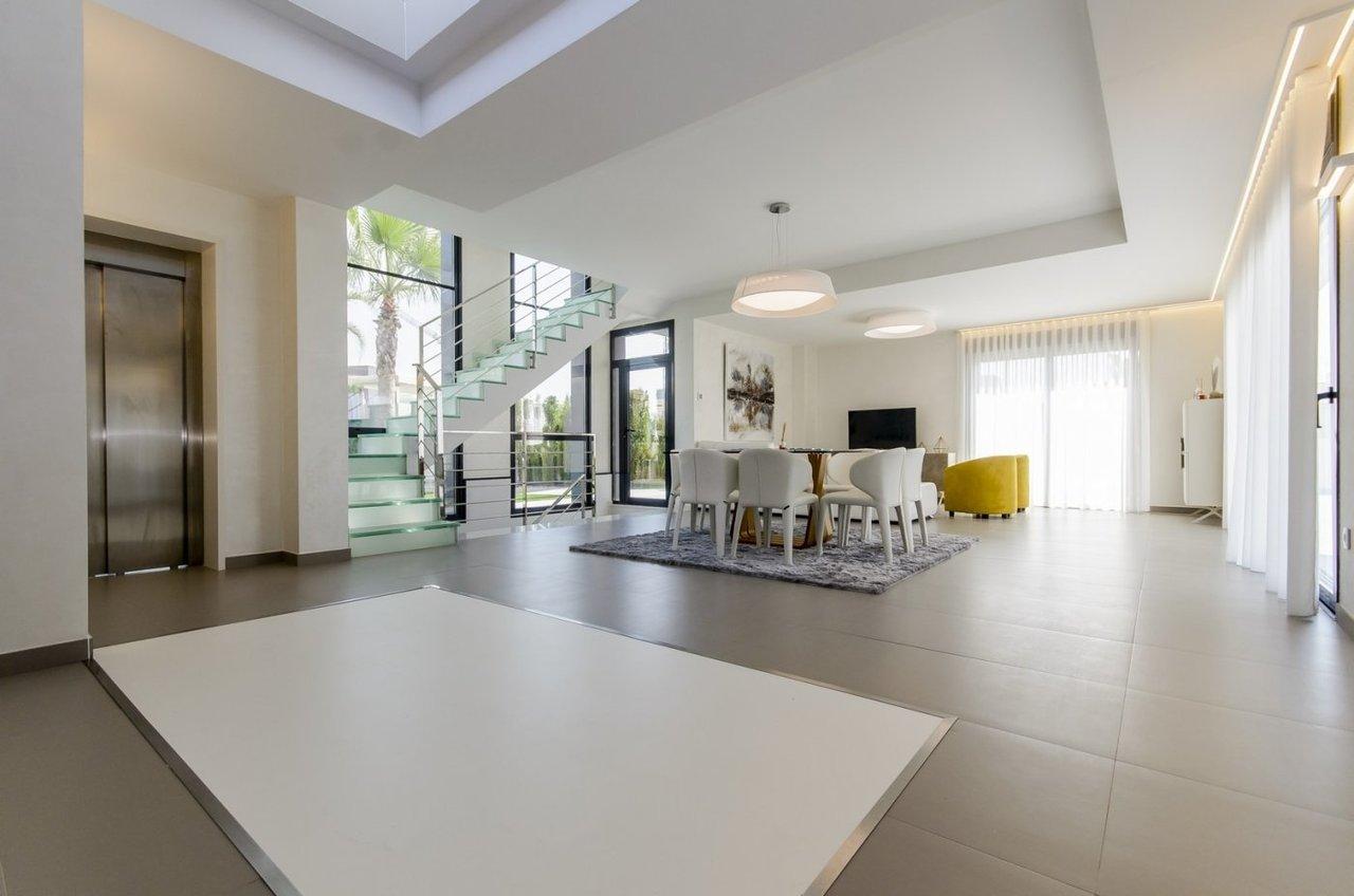 Villa en Venta en Orihuela