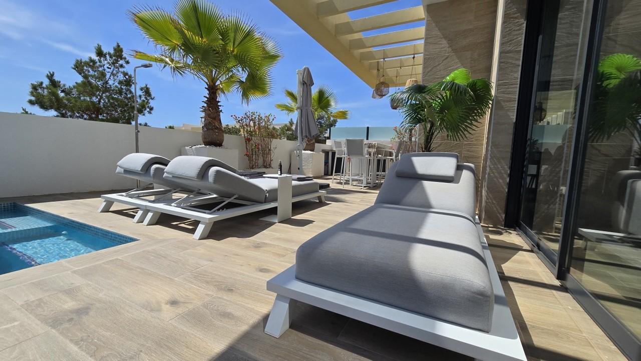 Villa en Venta en Los Montesinos