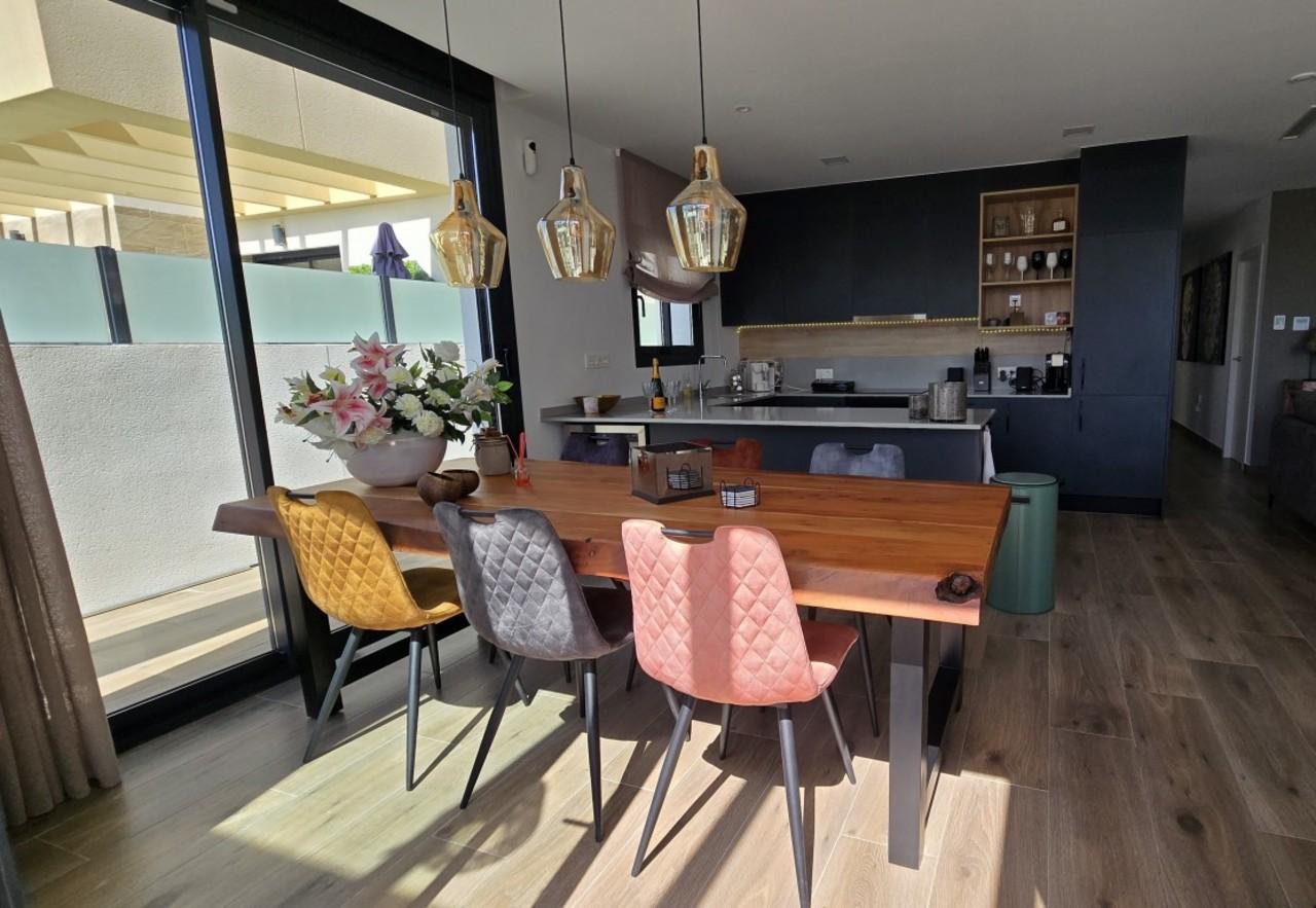 Villa en Venta en Los Montesinos