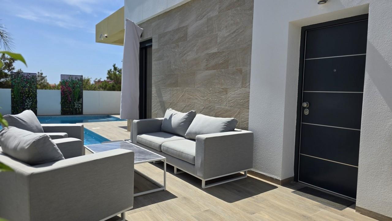 Villa en Venta en Los Montesinos