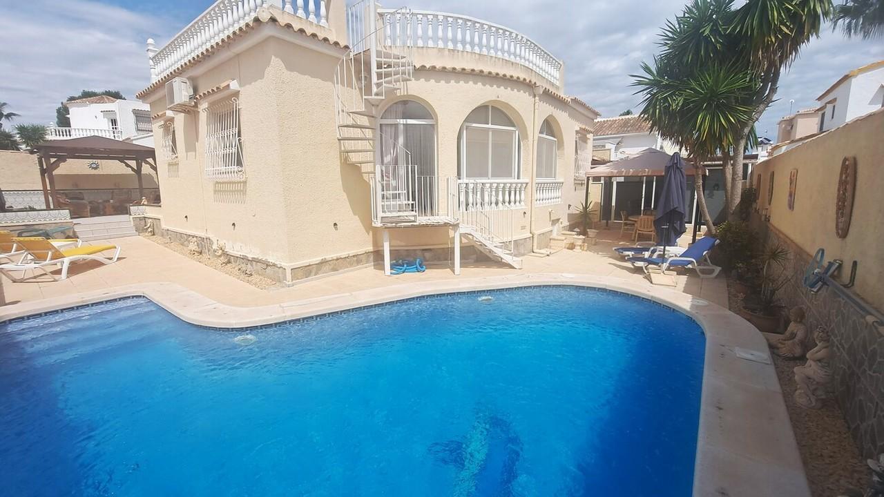 Villa for Sale in Orihuela