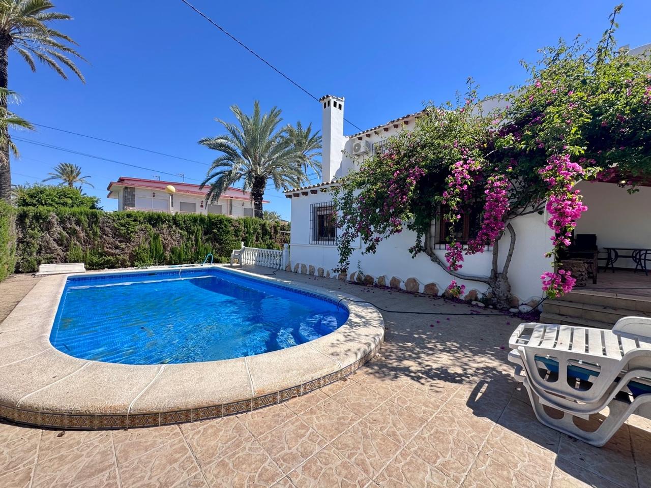 Villa en Venta en Orihuela