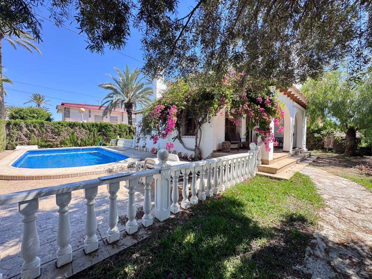 Villa en Venta en Orihuela