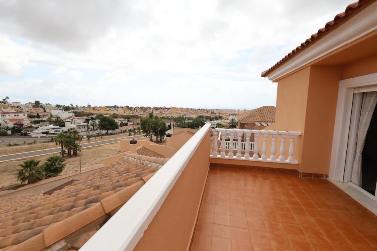 Villa for Sale in San Miguel de Salinas