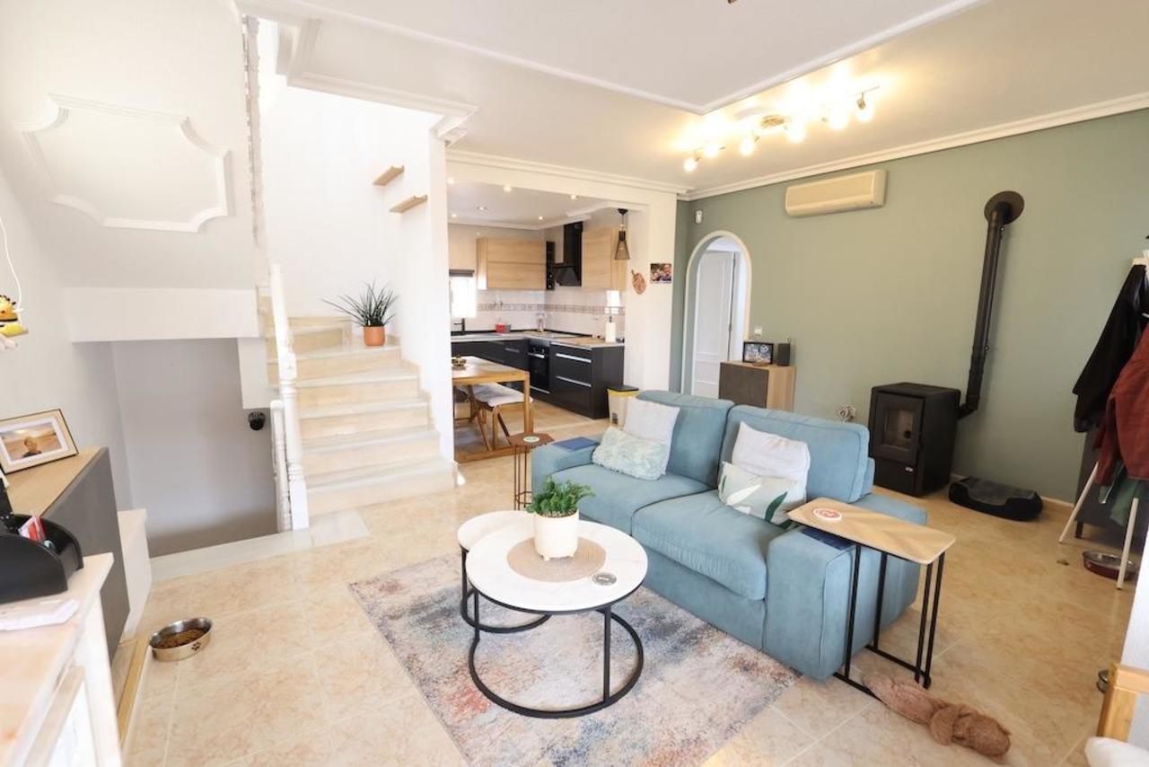 Villa for Sale in San Miguel de Salinas