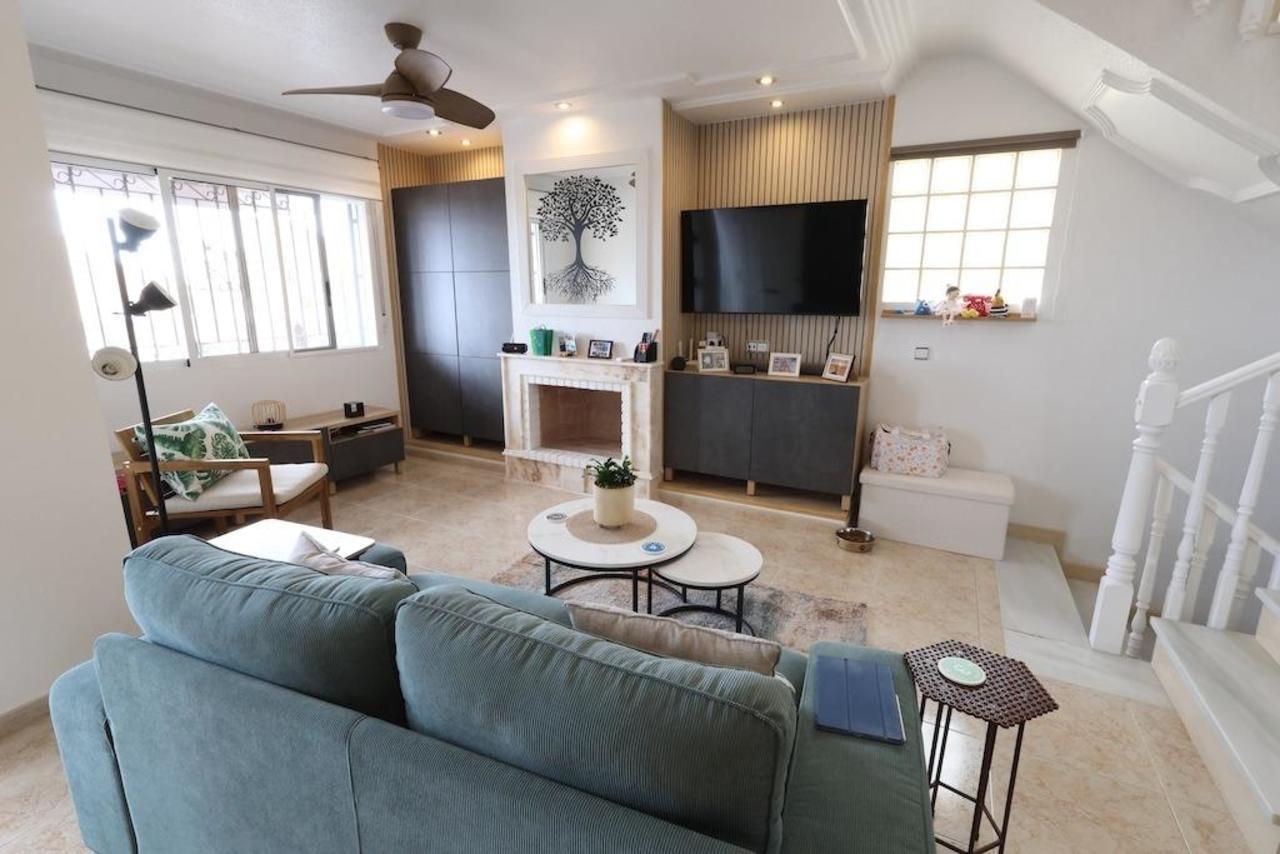 Villa for Sale in San Miguel de Salinas